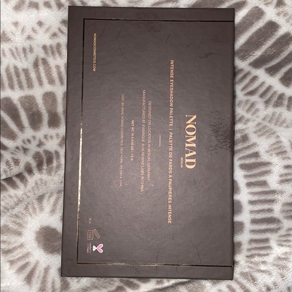 Nomad Berlin Underground Eyeshadow Pallet - Picture 3 of 3